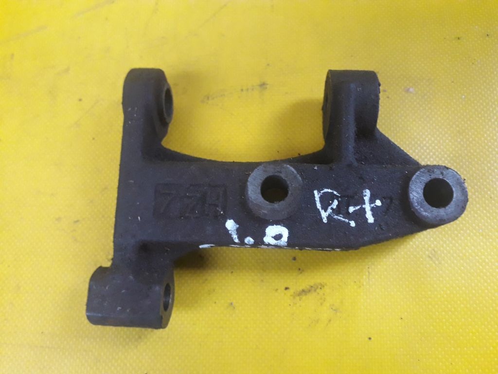 Кронштейн к Suzuki Wagon R 1998