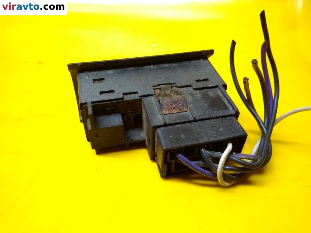 Кнопка  к Ford Mondeo 1996