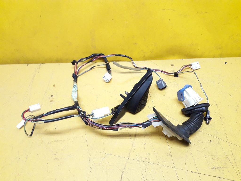 Проводка двери к Mazda 6 2004