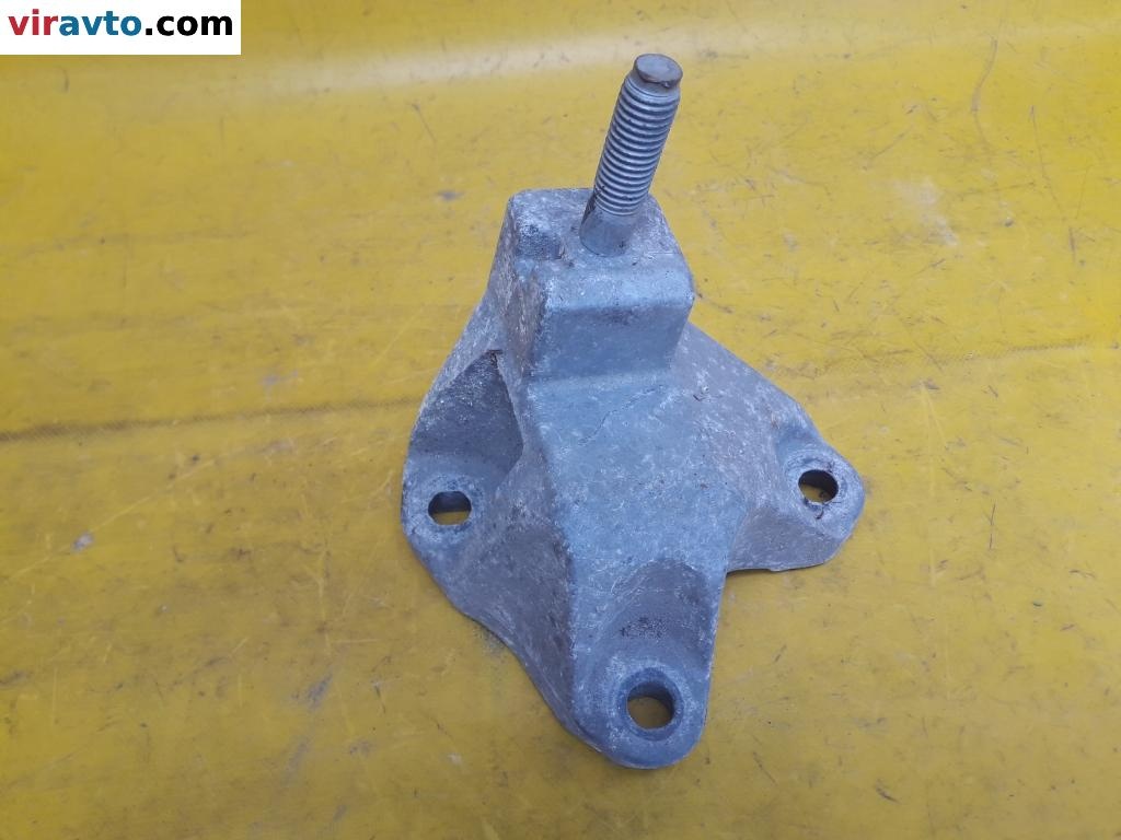 Кронштейн двигателя к Ford Focus 2001