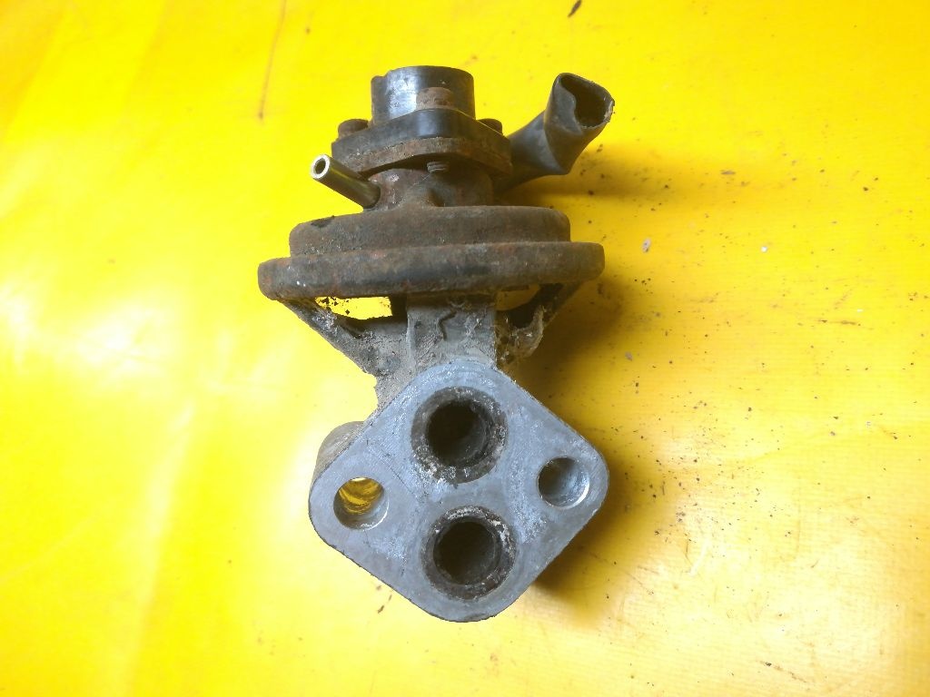 Клапан EGR к Mazda 323 1995
