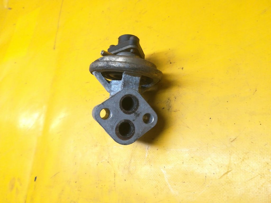 Клапан EGR к Mazda 323 1995