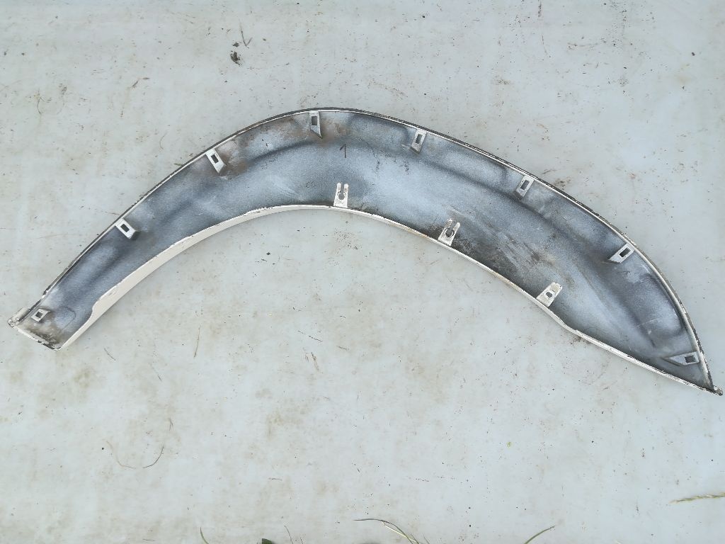 Молдинг крыла к Toyota Sequoia 2007