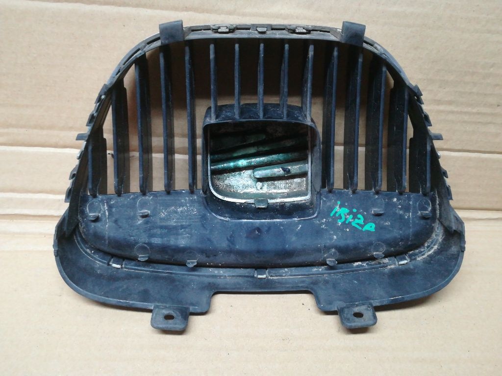 Решетка радиатора к SEAT Ibiza 2003