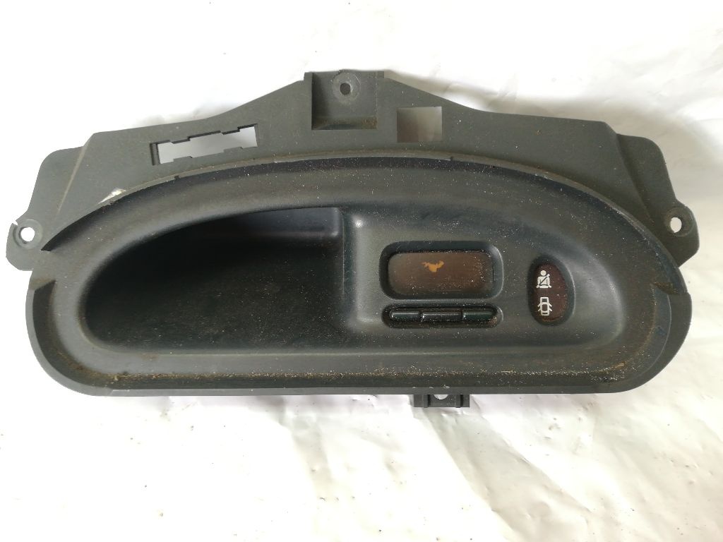 Часы к Renault Megane 1996