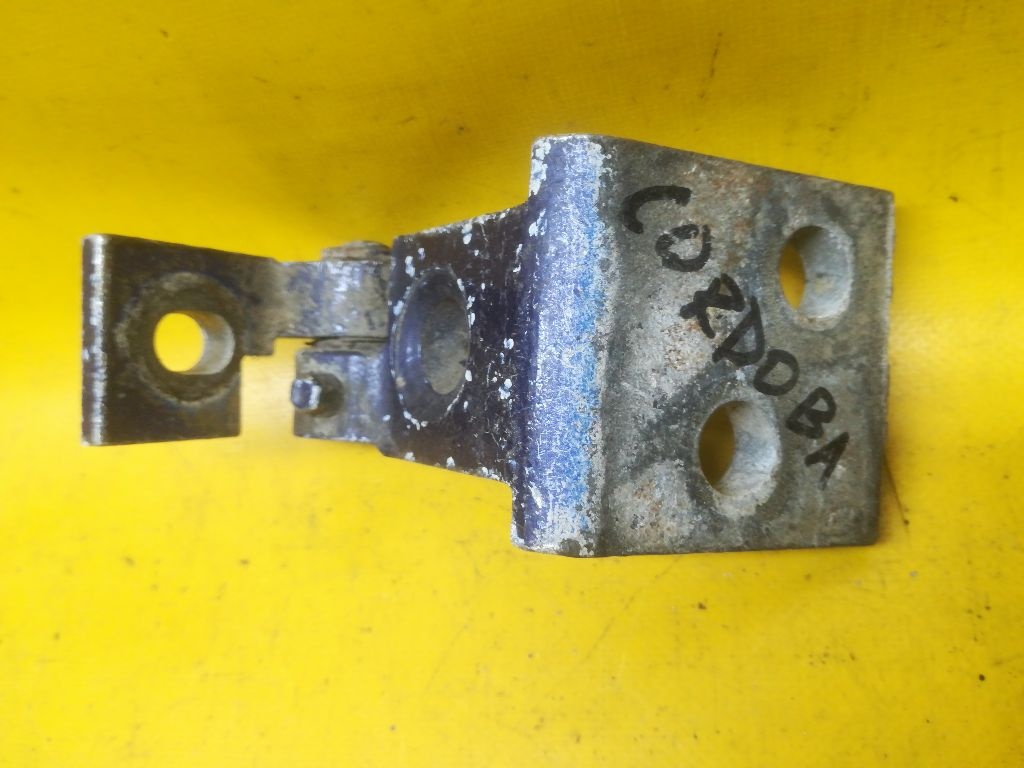 Петля двери к SEAT Cordoba 1995