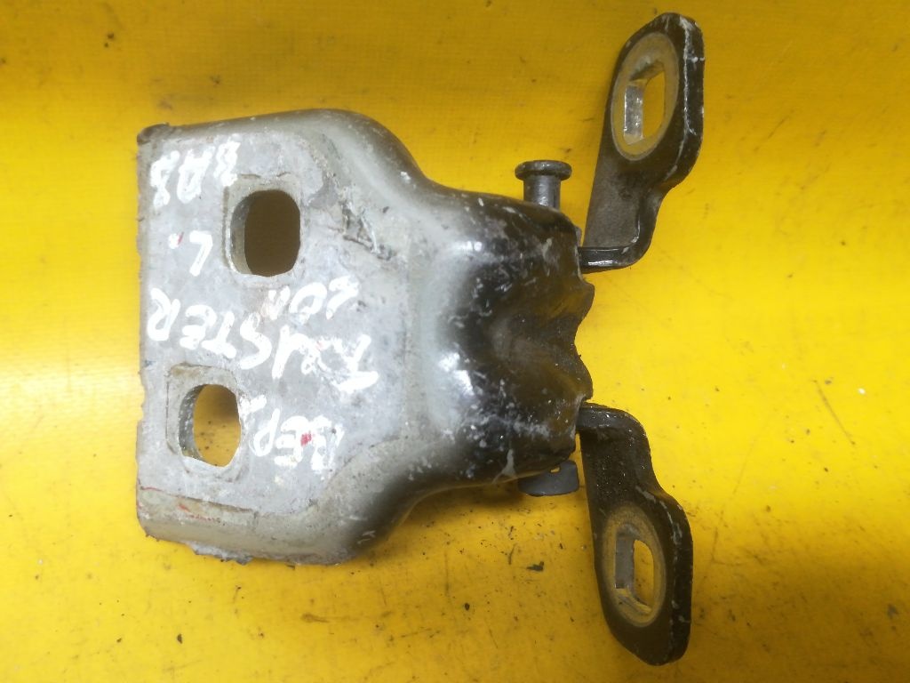 Петля двери к Renault Duster 2010