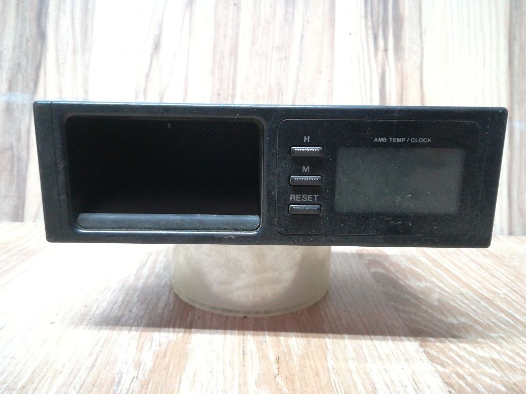 Часы к Mazda 323 1999