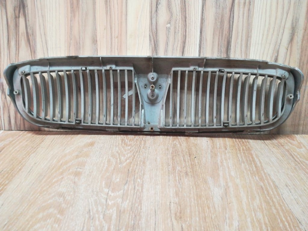 Решетка радиатора к Rover 400 1998