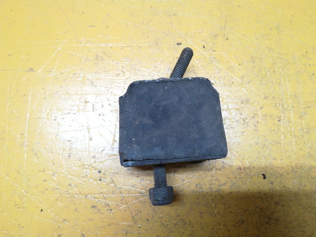 Подушка крепления двигателя к Renault 25 1993