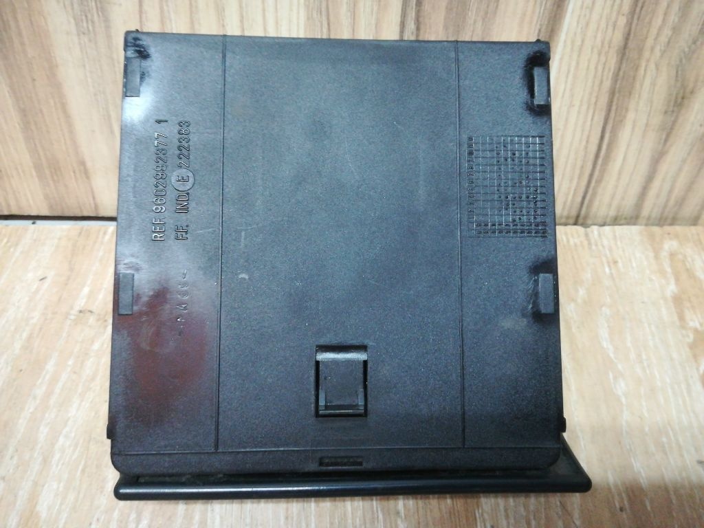 Пепельница к Citroen ZX 1995