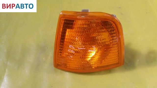 Поворотник левый к Audi 80 1988
