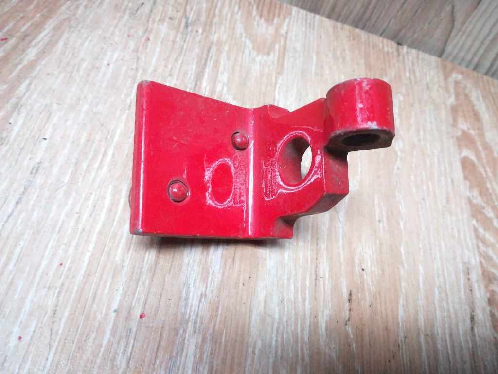 Петля двери к Audi A4 1999