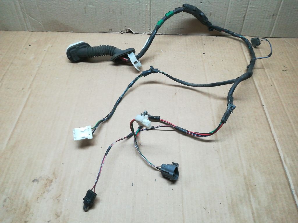 Проводка двери к Mazda 626 1995