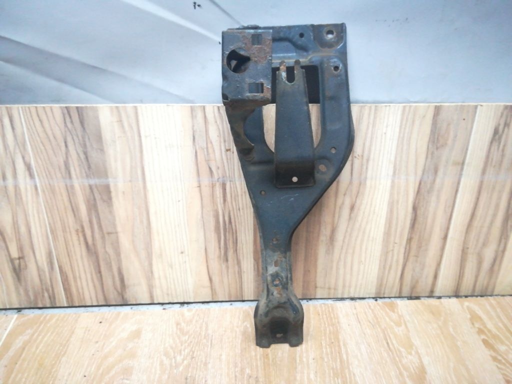 Планка под капот к Mazda 626 1995
