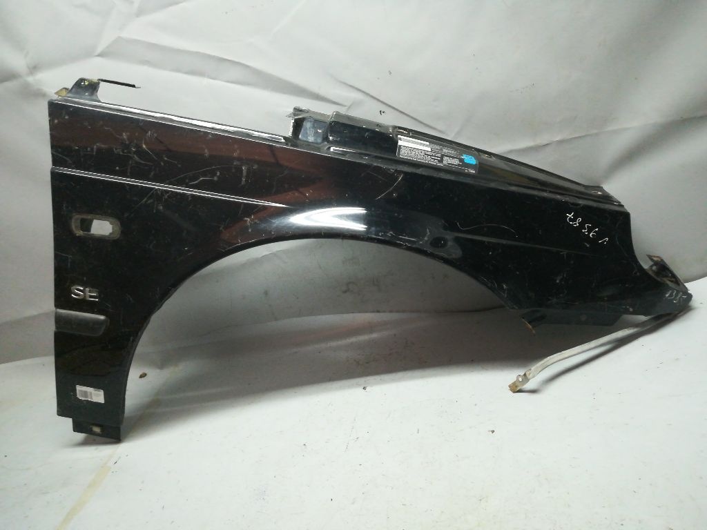 Крыло переднее правое к Saab 9-5 1999