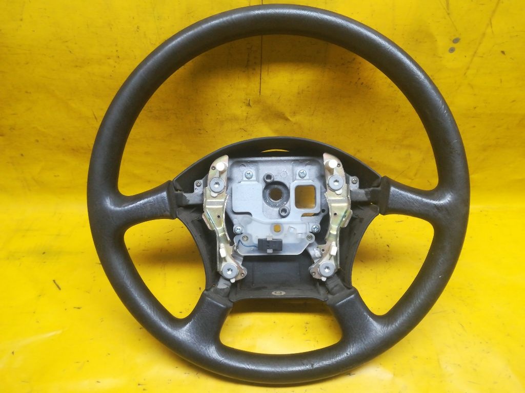 Руль к Nissan Almera 1996