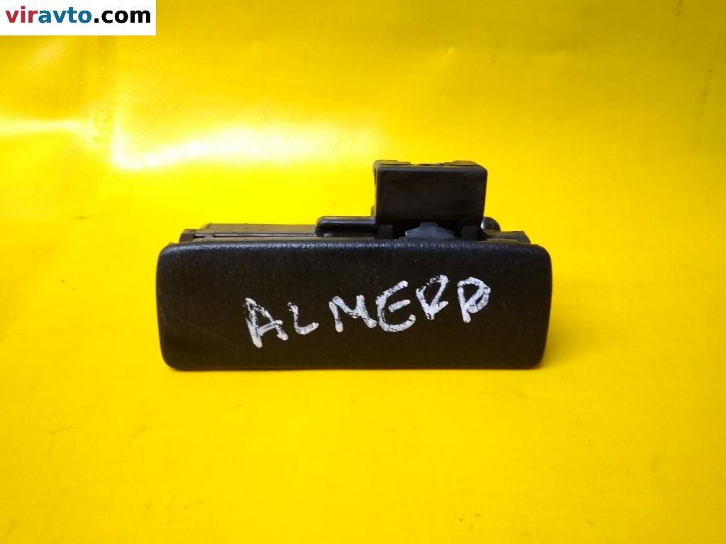 Ручка бардачка к Nissan Almera 1998