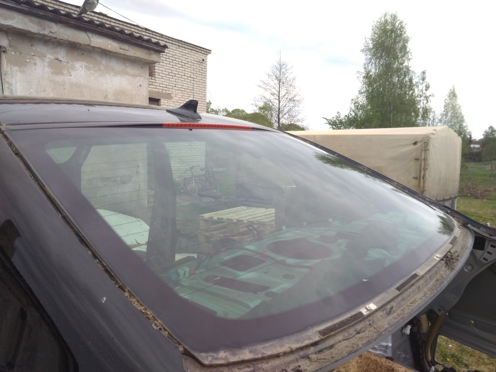 Стекло заднее к Lexus LS 2008