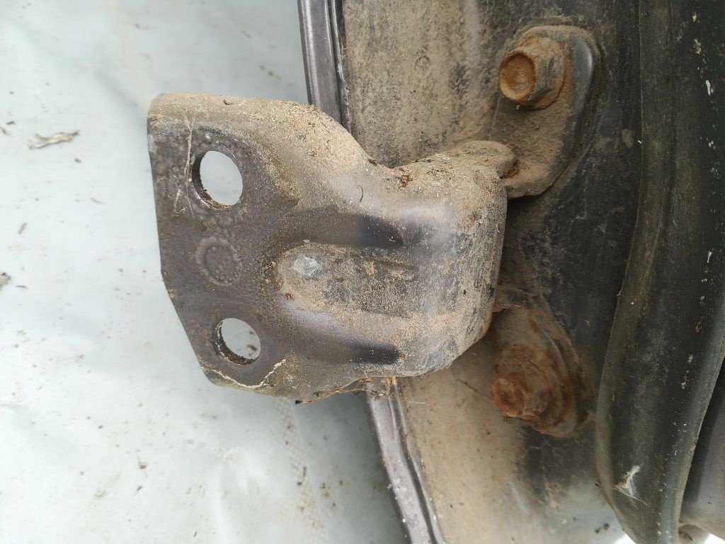 Петля двери к Kia Shuma 1999