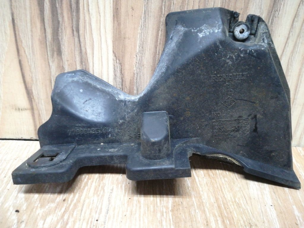 Пластик к Renault Megane 1996
