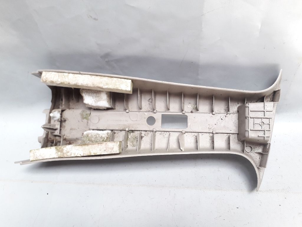 Обшивка стойки к Chrysler Pacifica 2005