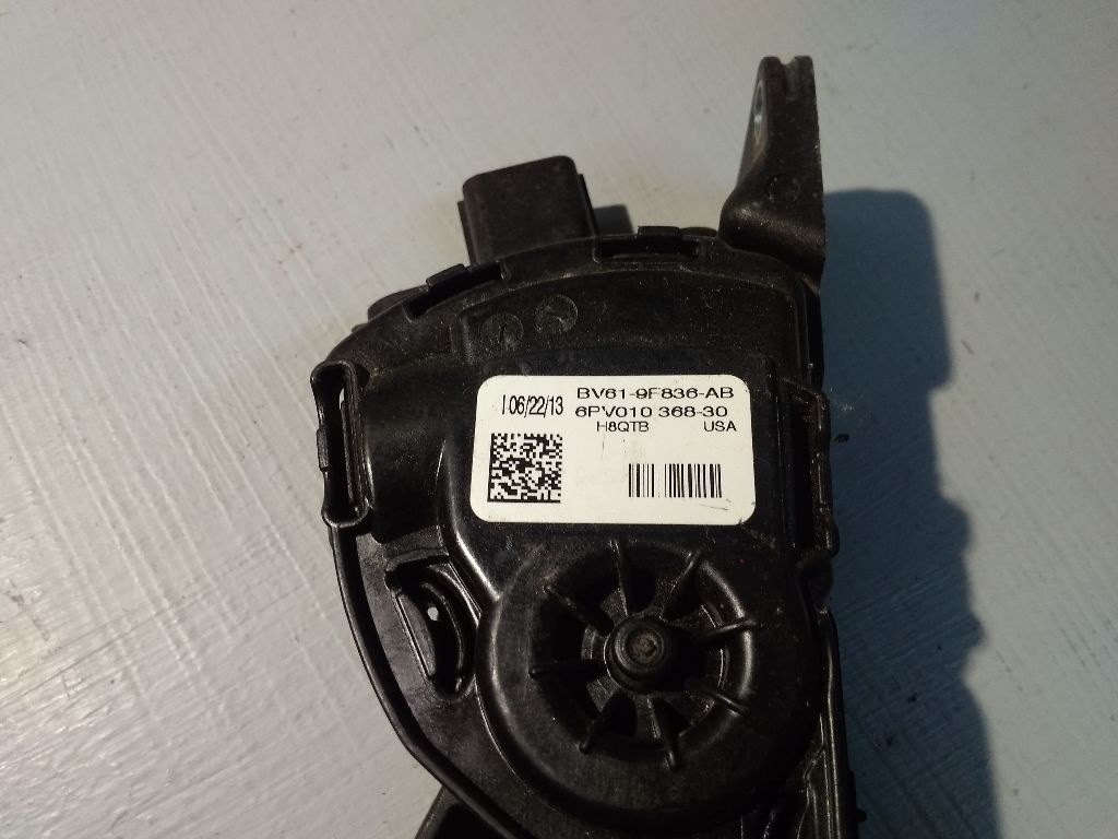 Педаль газа к Ford Focus 2013