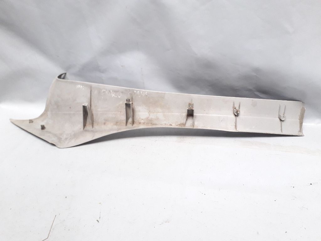 Обшивка стойки к Ford Focus 2000