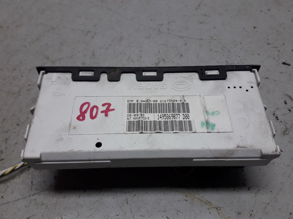 Часы к Peugeot 807 2003
