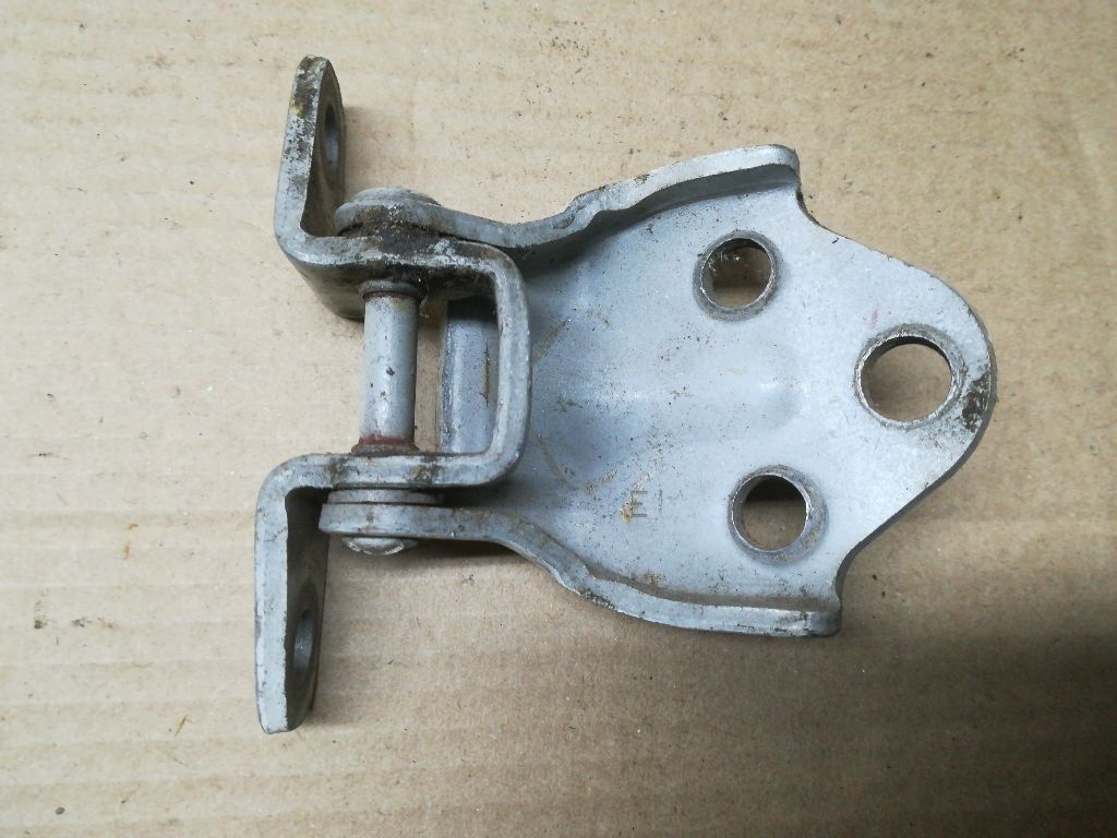 Петля двери к Proton 400 1997
