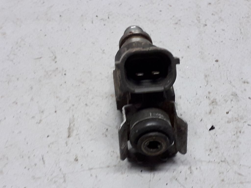Форсунка к Nissan Maxima 2002