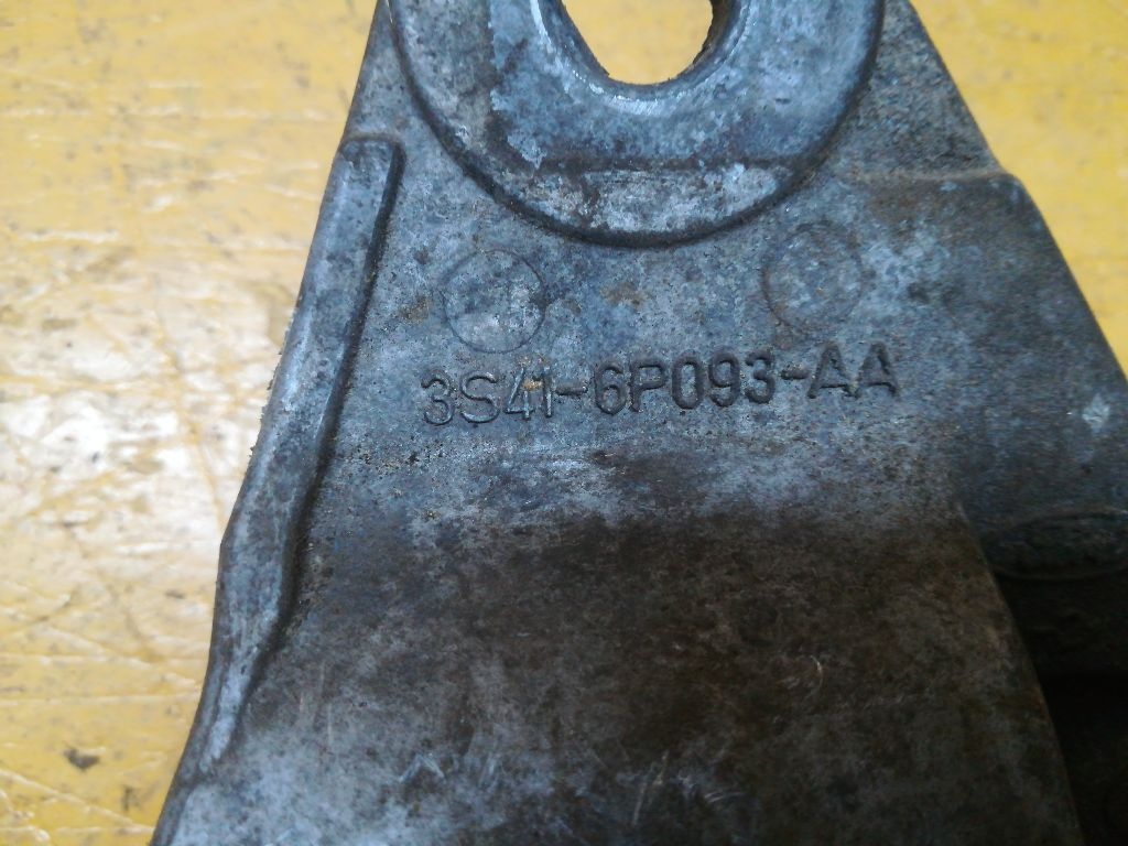 Кронштейн двигателя к Ford Focus 2003