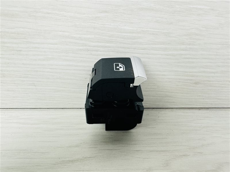 Блок кнопок к Audi Q7 2015