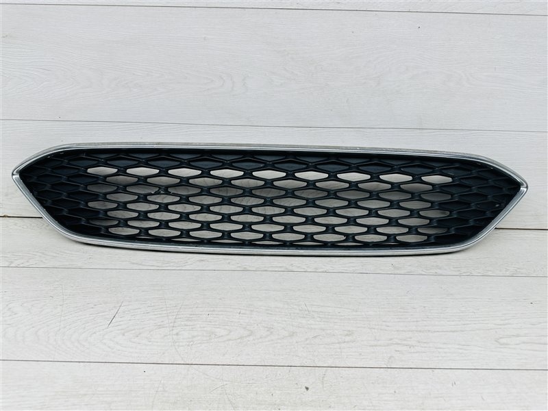 Решетка радиатора к Ford Focus 2014