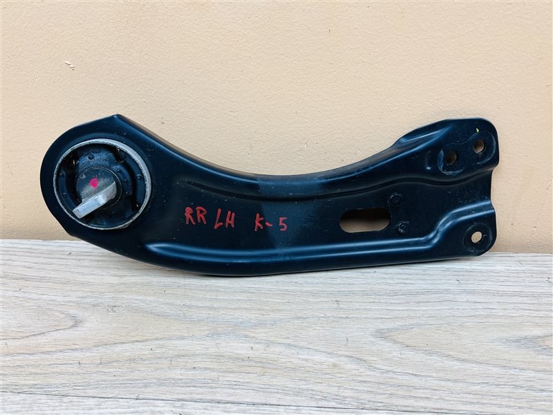 Рычаг передний к Kia K5 2020