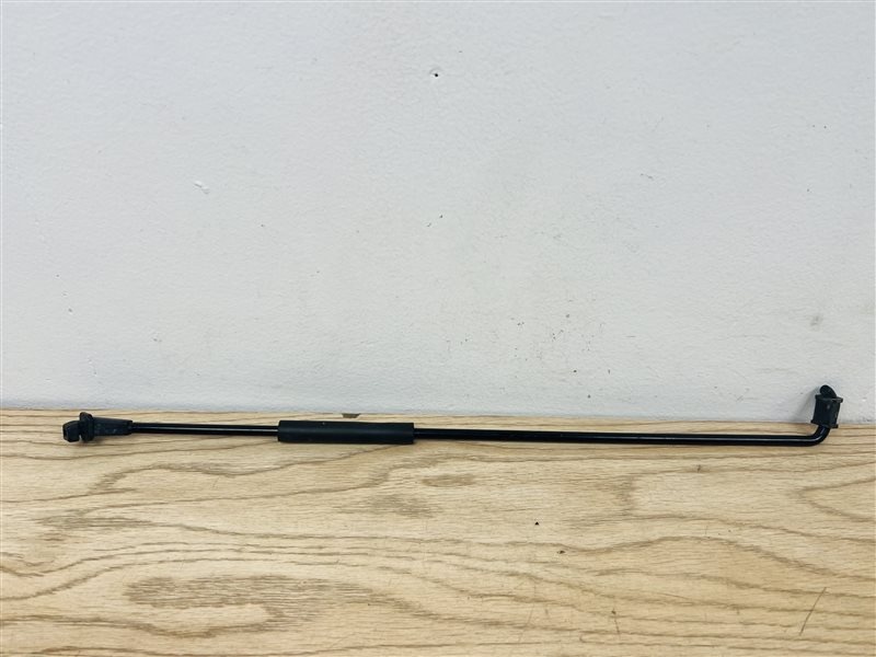 Держатель капота к JAC J7 2020