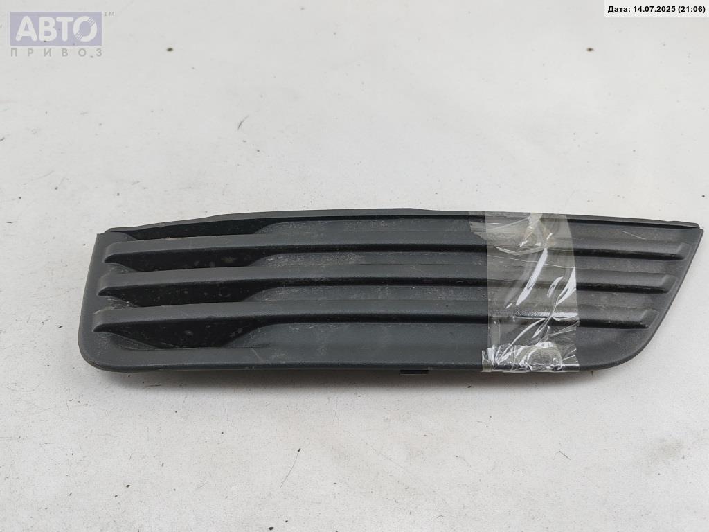 Решетка бампера к Ford Focus 2005