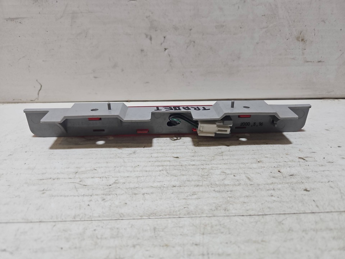 Стоп-сигнал к Hyundai Trajet 2002