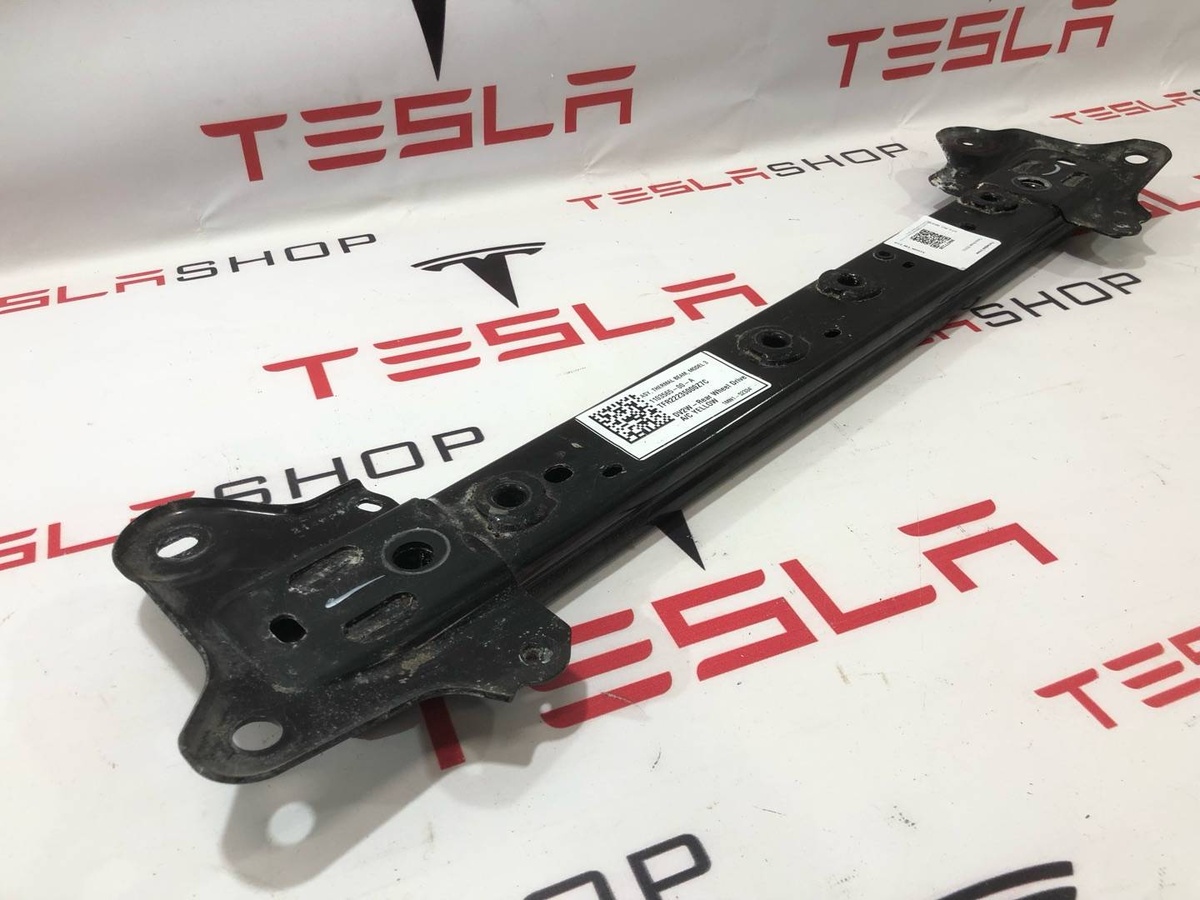Распорка стоек к Tesla Model 3 2022