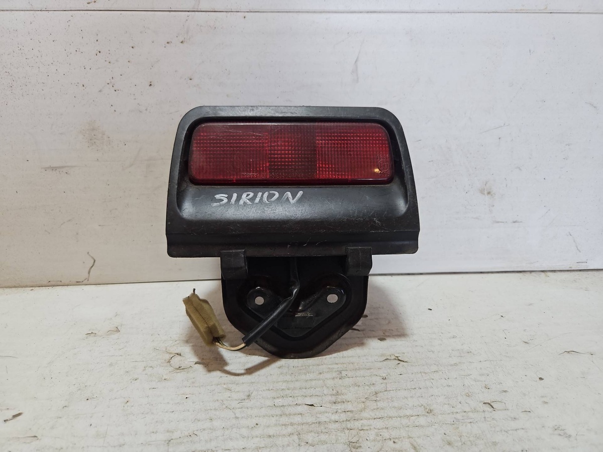 Стоп-сигнал к Daihatsu Sirion 2004