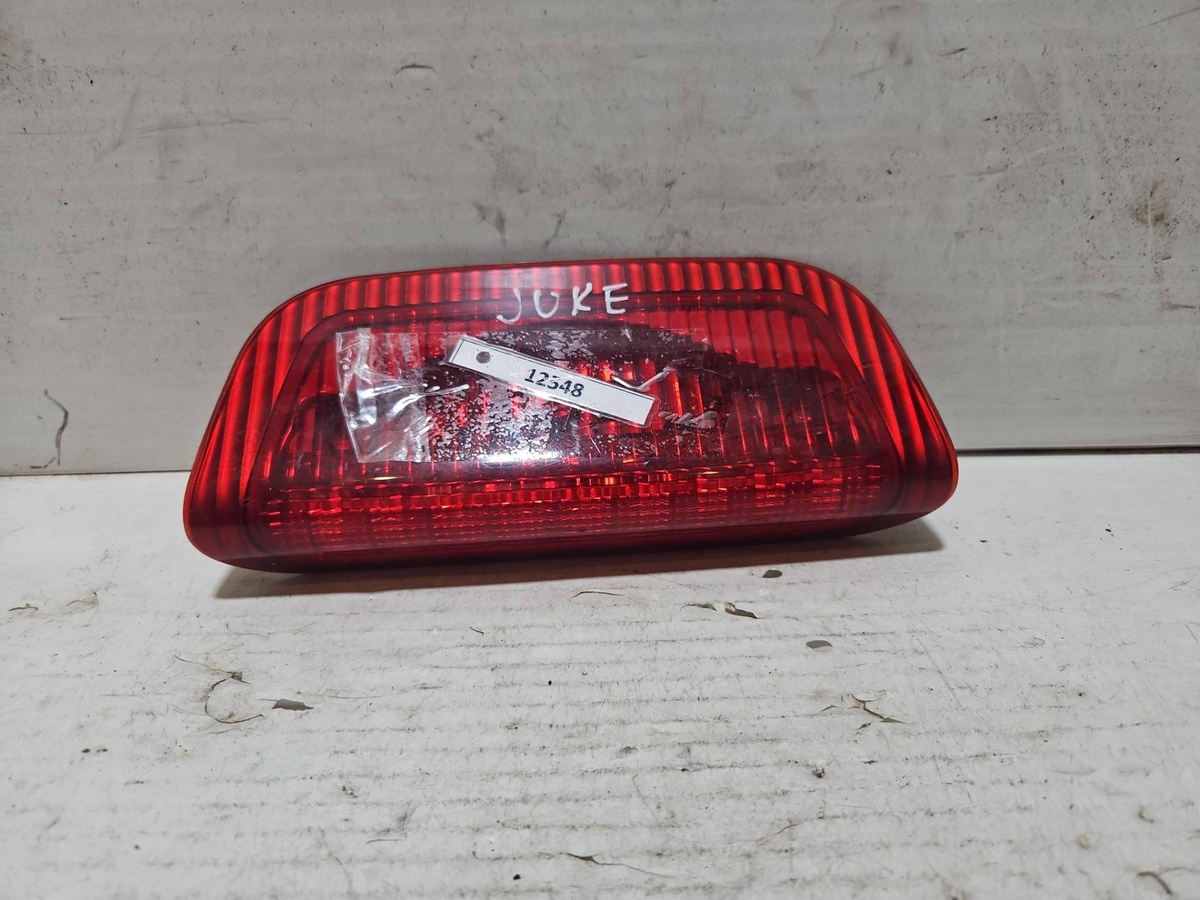 Стоп-сигнал к Nissan Juke 2012