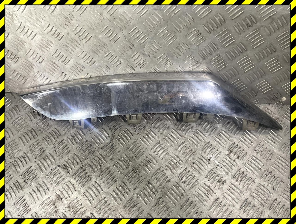 Молдинг (накладка) к Chrysler Pacifica 2001