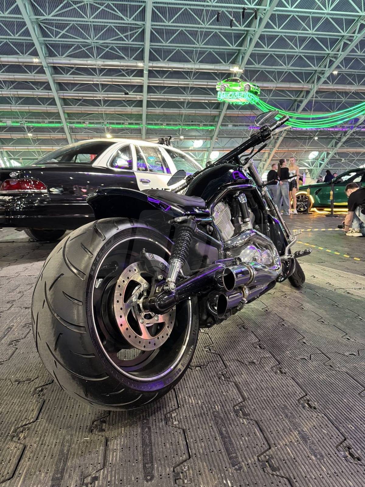 Harley-Davidson V-Rod, 2004