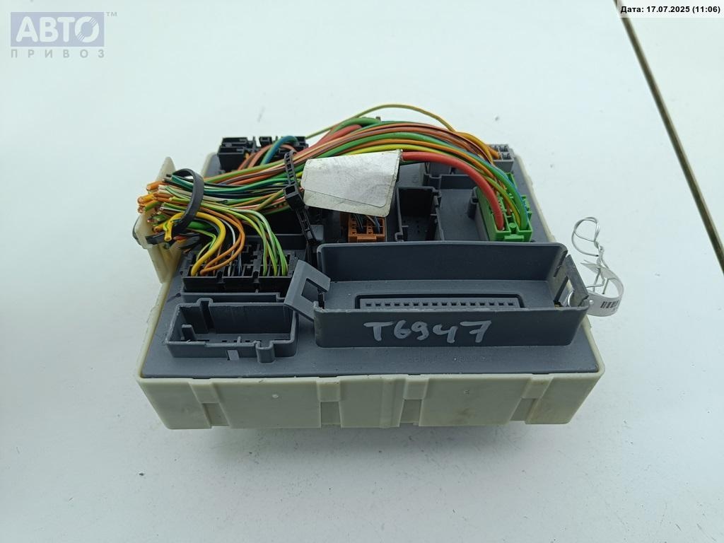 Короб предохранителей к Ford Transit Connect 2008