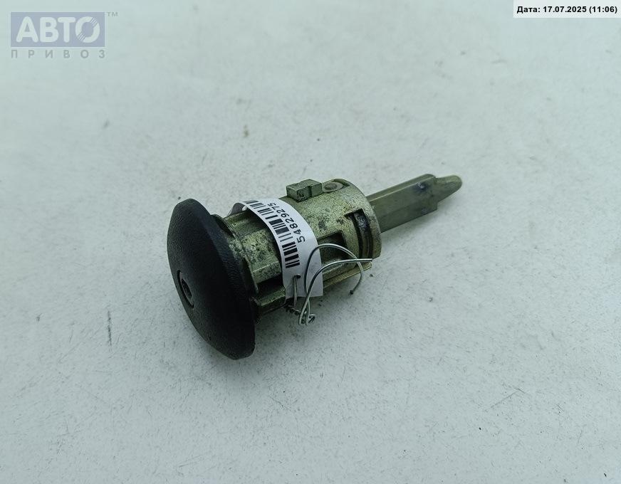 Замок двери к Ford Transit Connect 2003
