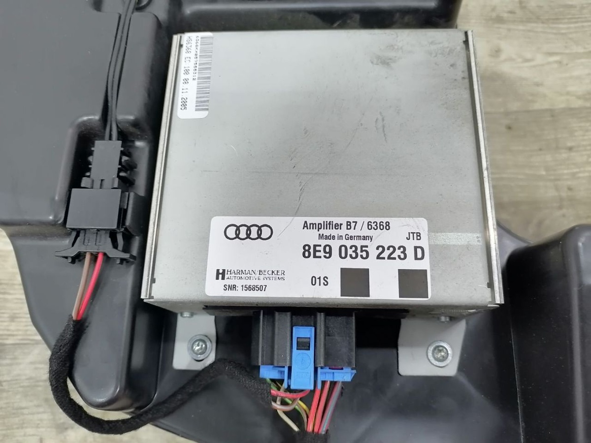 Сабвуфер к Audi A4 2006
