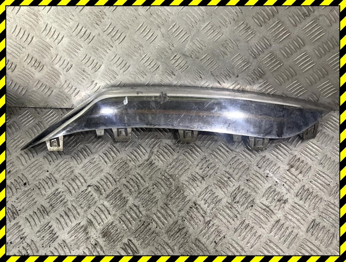 Молдинг (накладка) к Chrysler Pacifica 2001