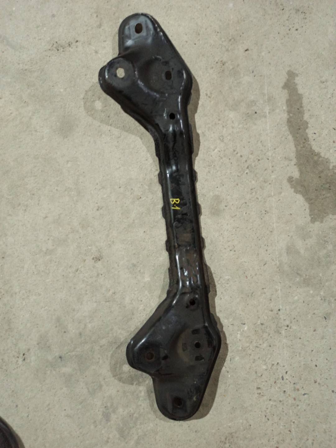 Балка под радиатор к Mazda CX-7 2008