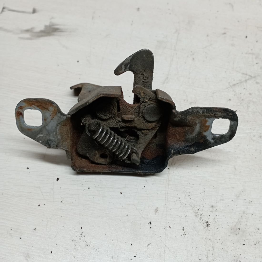 Замок капота к Renault Scenic 1998