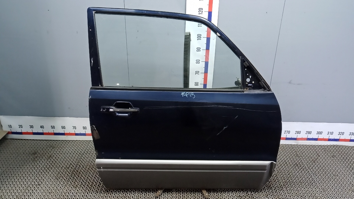 Ручка наружная передняя правая к Mitsubishi Pajero 2004